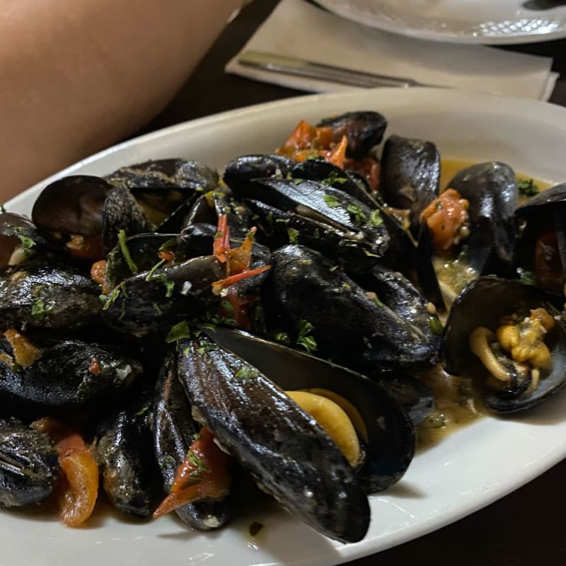 cozze alla tarantina - Leopoldo gourmet