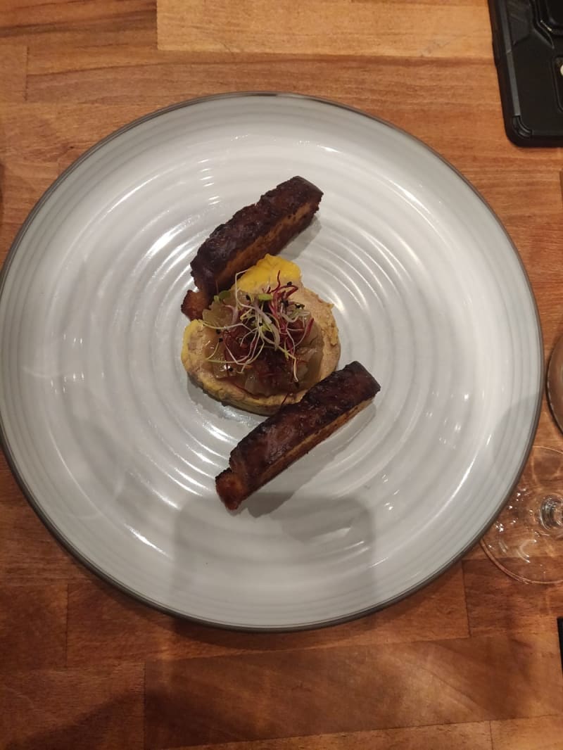 Le Petit Commines in Paris Restaurant Reviews, Menus, and Prices