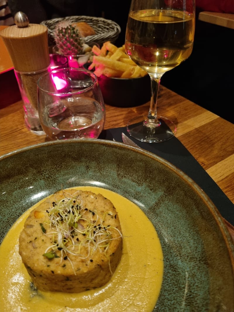 Le Petit Commines in Paris Restaurant Reviews, Menus, and Prices