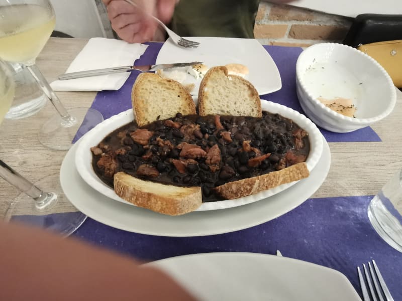 Fagioli neri salsiccia maialino nero - Mamma Mia