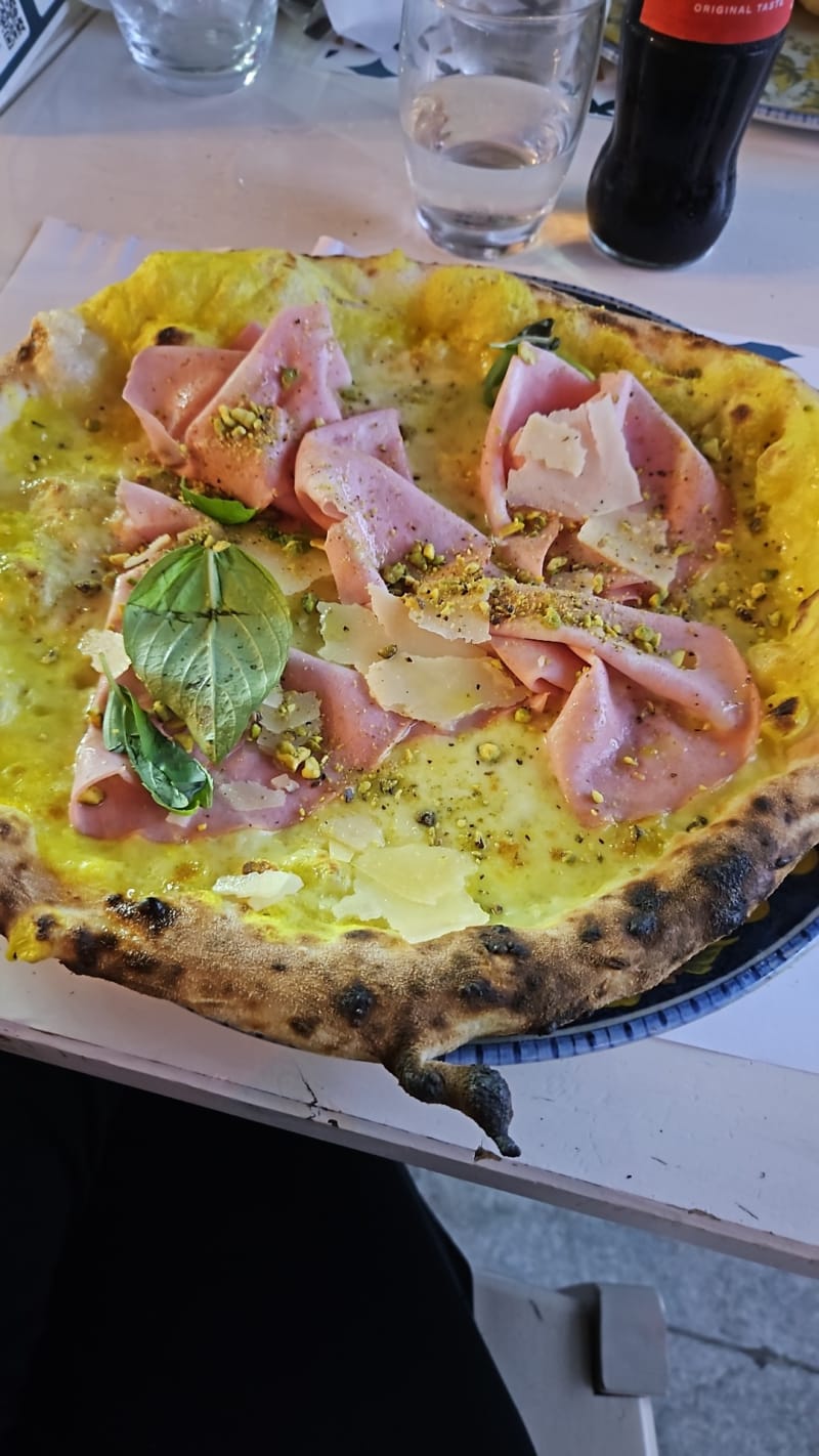 I Saulle pizzeria e cucina Napoletana