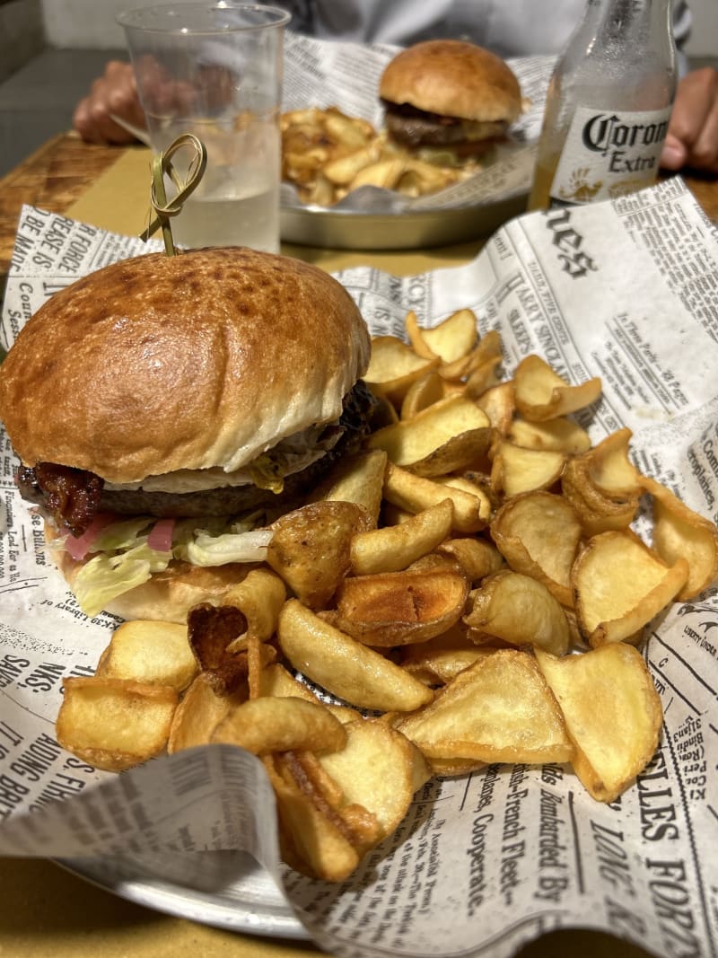 Pony Burger, Rome