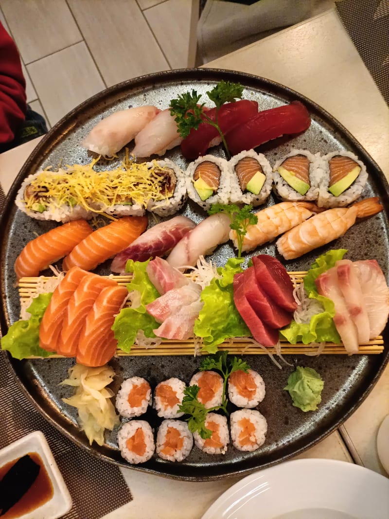 Okai Fusion Restaurant Sushi, Bergamo