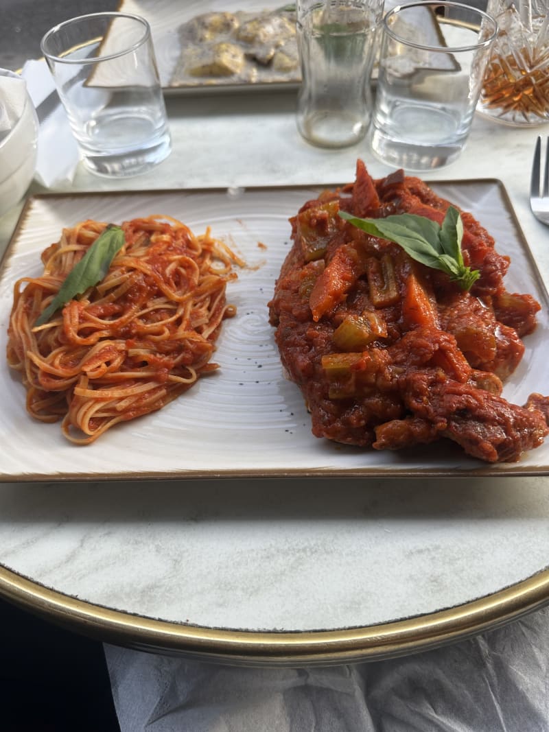 Pasta e fagioli, Paris