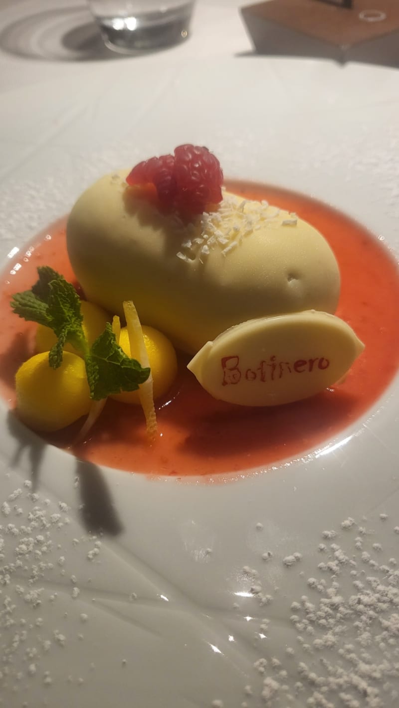 Botinero, Milan