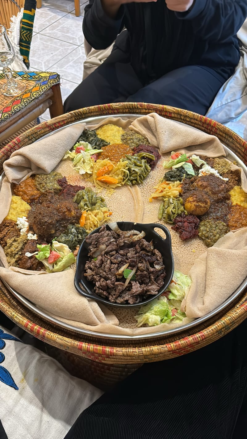 Habesha, Paris