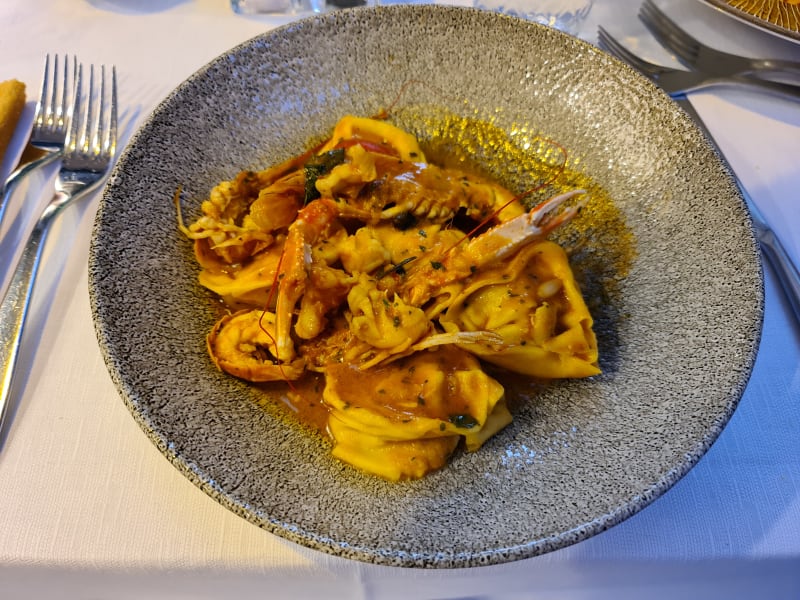 PACCHERI CON SCAMPI E BURRATA - Santa Teresa, Genoa