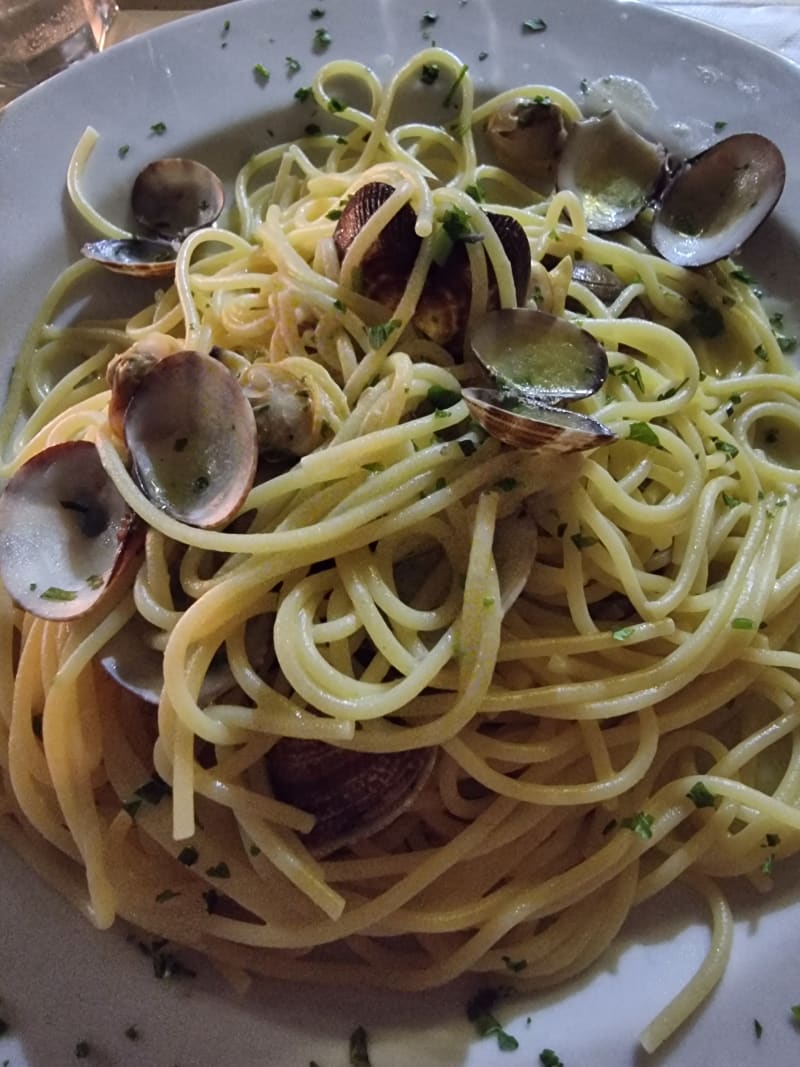 Spaghetti Alle Vongole  - Trattoria Pizzeria Monte Gaudio, Rome