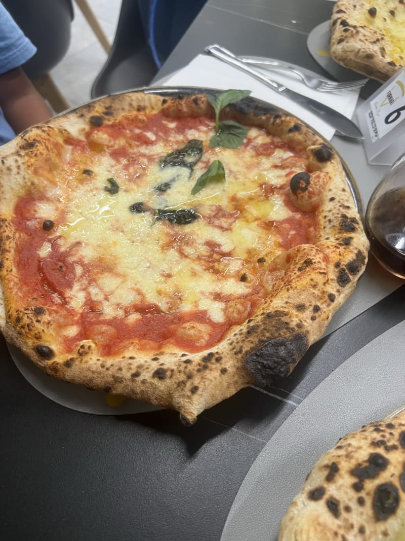 Pizzeria Fornarì, Naples