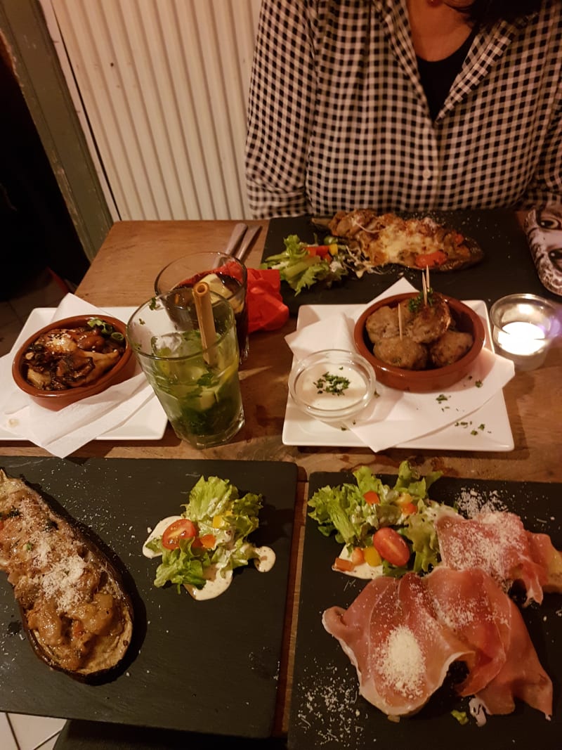 Restaurant Les Pénates Restaurant & Wine Bar Tapas (Flagey) à