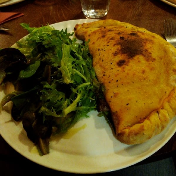 Calzone pollo e scamorza - Ristorante Del Arte - Dammarie-Les-Lys, Dammarie-les-Lys