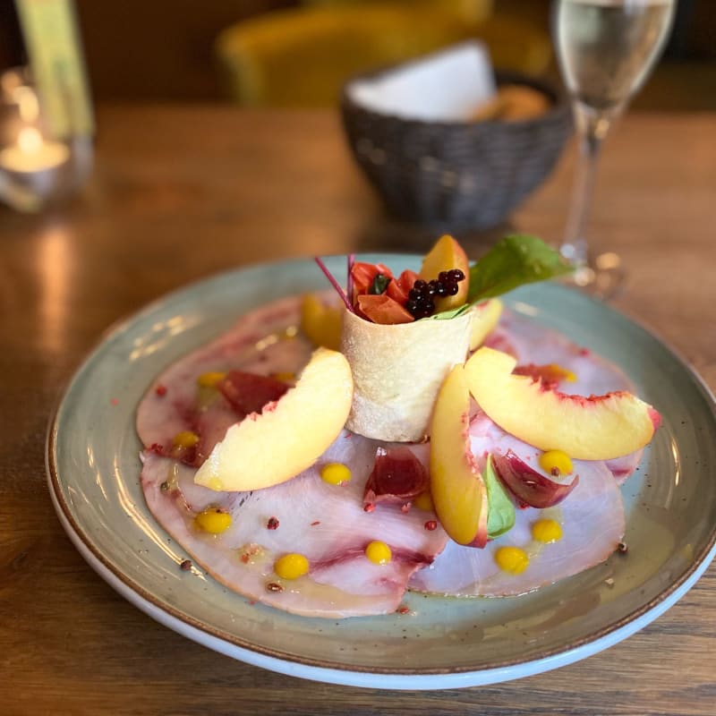 Fish carpaccio with peaches - Brasserie Vincent, Rotterdam