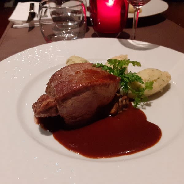 Restaurant Le Lounge Warwick Reine Astrid à Lyon Menu, avis, prix