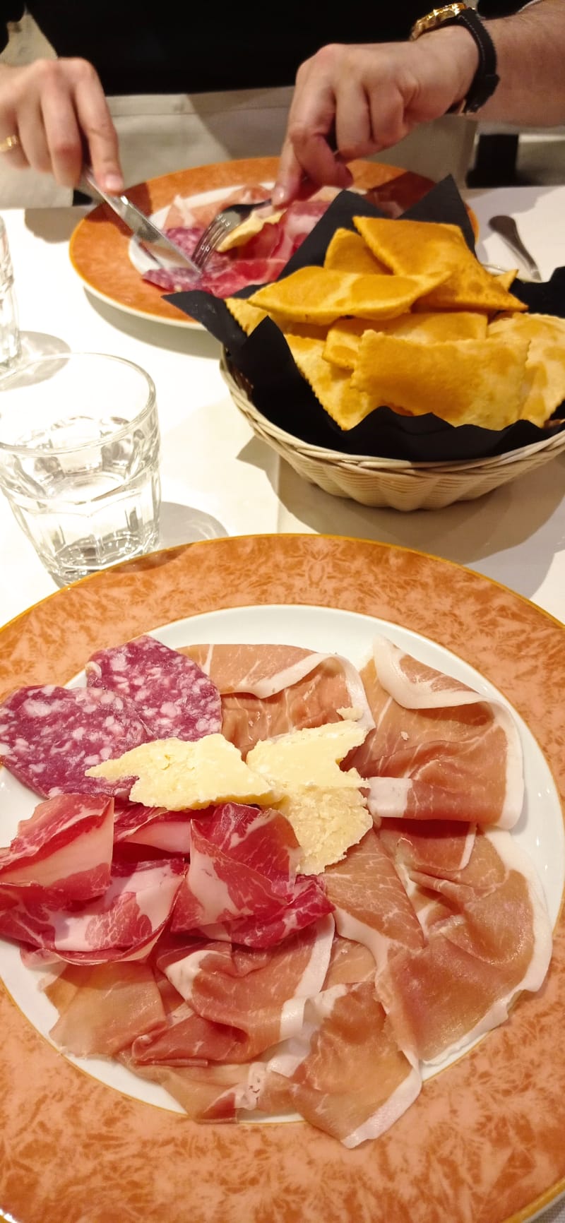 Antipasto Delizie di Parma con Torta Fritta - Ristorante L'incontro, Parma