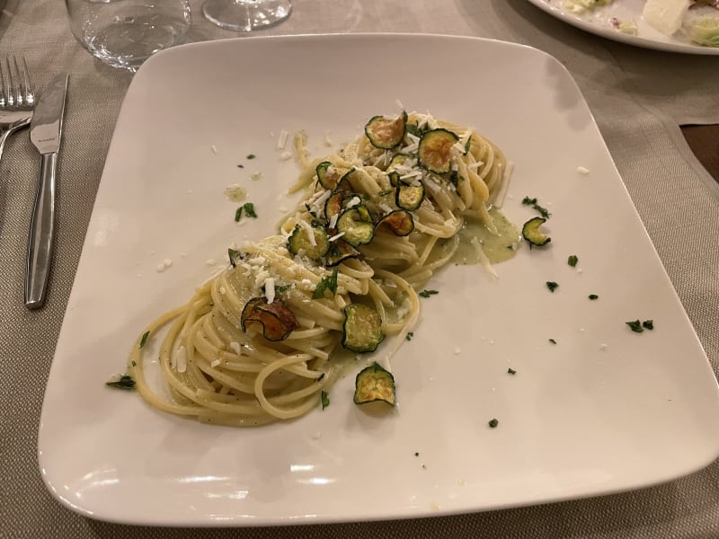 Spaghettone alla Nerano - La Ricciaia