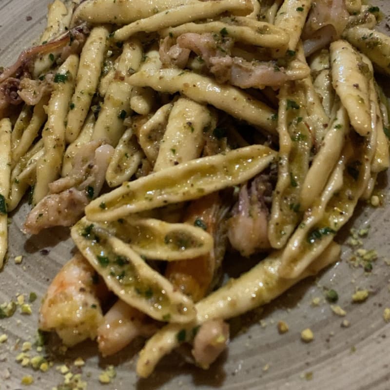 Caserecce con totanini gamberi e pistacchio - Ristorante da pino, Livorno