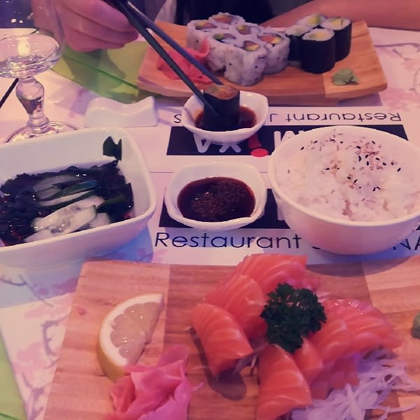 sashimi salade d'algue et maki - Nomiya, Neuilly-sur-Seine