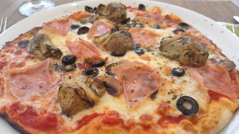 Pizza Capricciosa - La Tabla de Sitges, Sitges