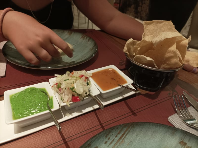 El aperitivo que te ponen al llegar  - Masala Darbar, Madrid