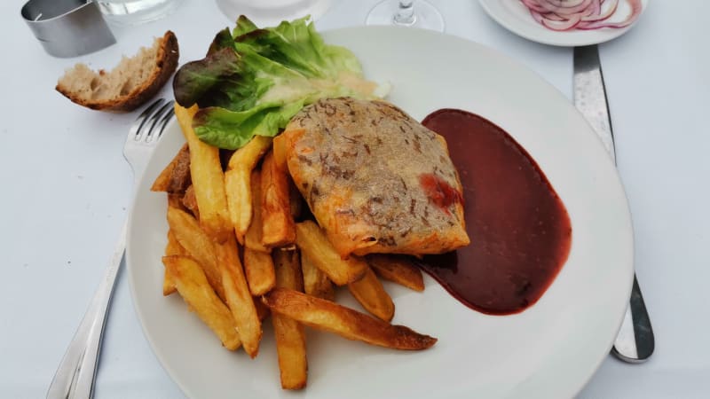 Pastilla d’oie et de canard confits aux petits légumes - Le Peyrolade, Beauzelle