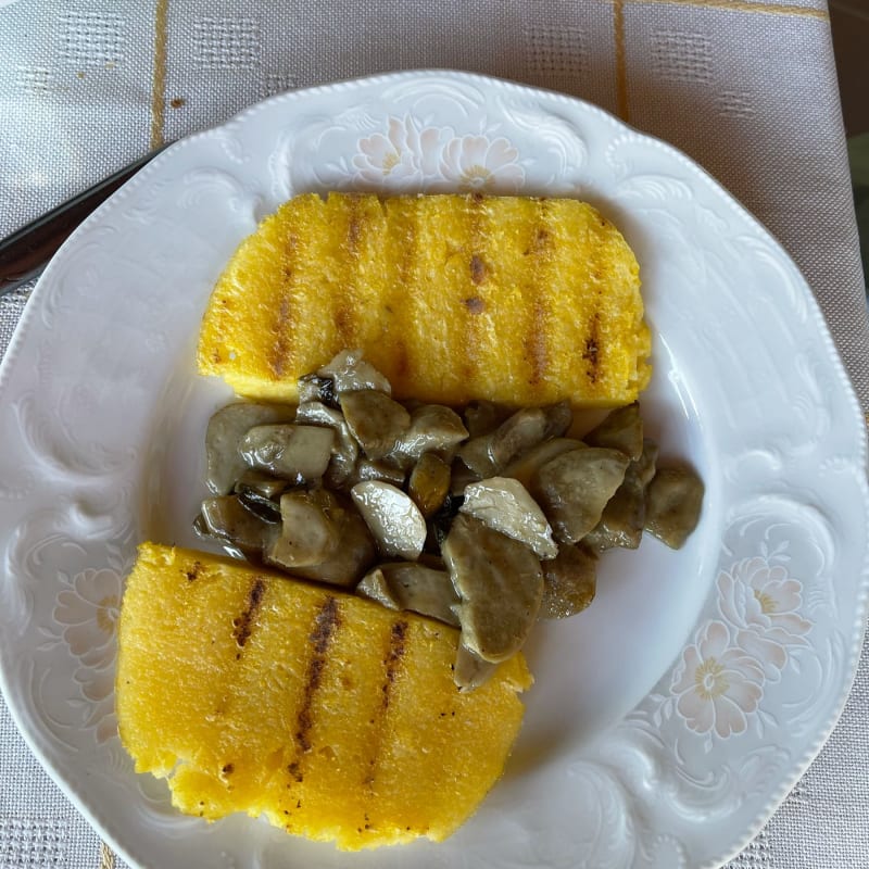 Porcini trifolati con polenta croccante - Le Ortensie