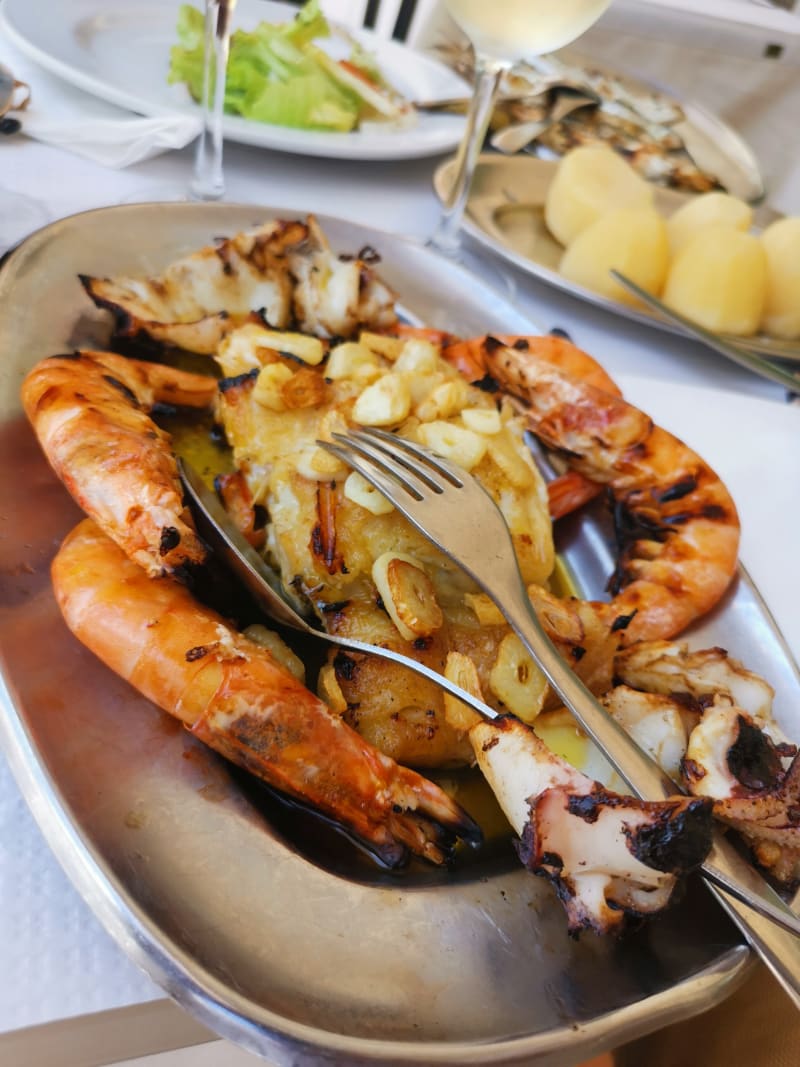 Bacalhau a melody,com salada ou batata  - Melody, Cascais