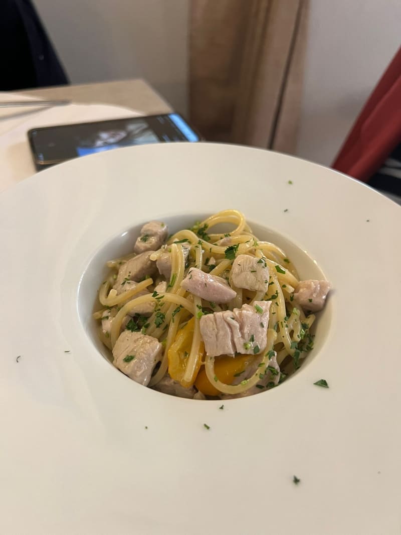 Spaghettone alla ricciola  - Il Convivio, Tropea