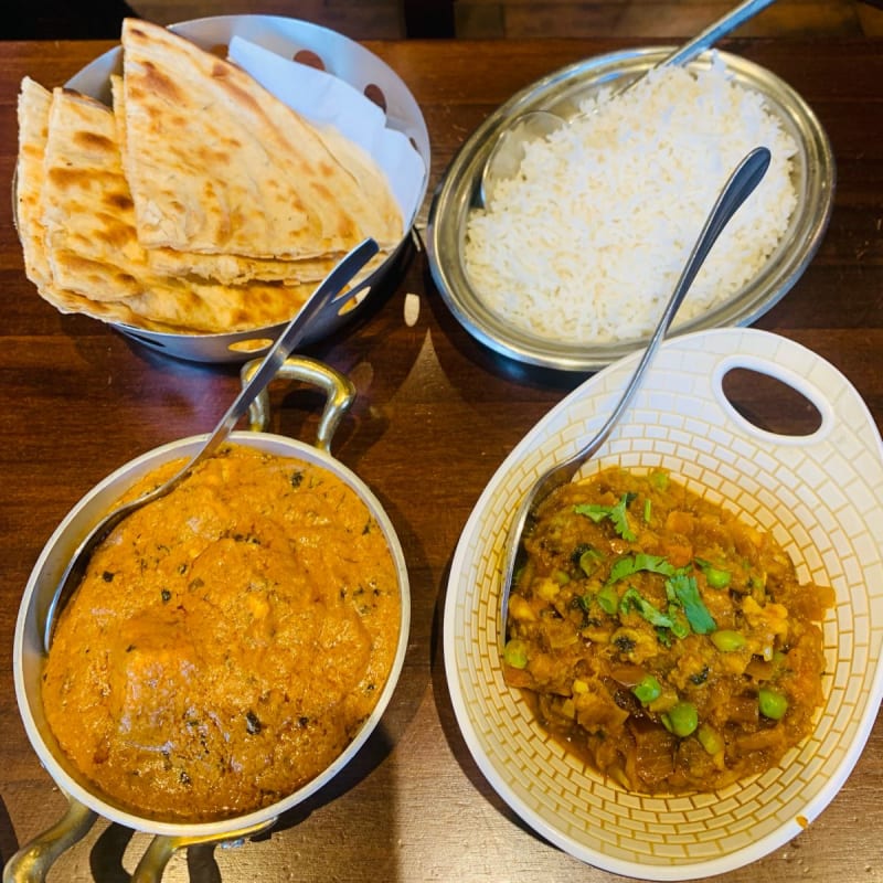 Shahi Paneer (left) and Aubergine Bhartha (right)  - Bollywood, Barcelona