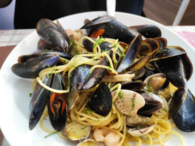 Spaghetti allo Scoglio - Ristorante Pizzeria Roma