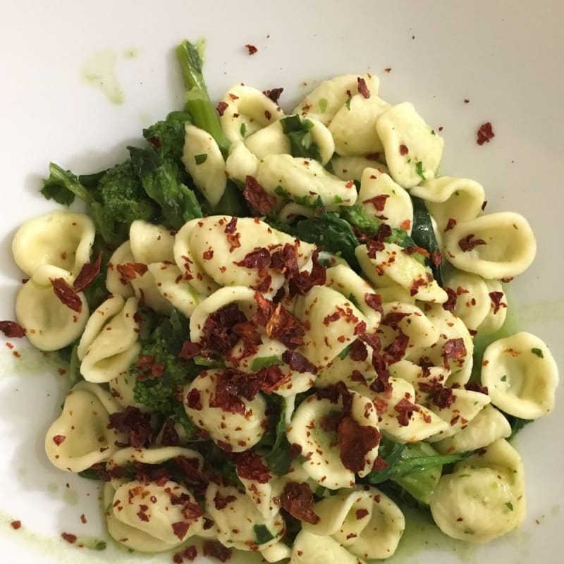 Orecchiette cime di rapa e peperone crusco - La Nicchia nel Sasso, Matera