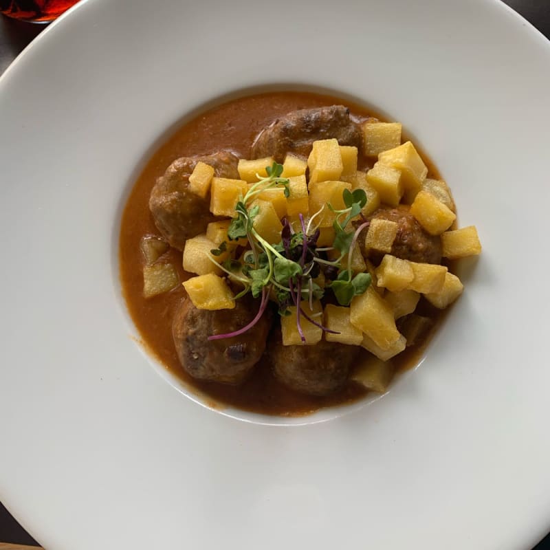 Albóndigas con salsa ibérico  - Cinco Jotas -  Padre Damián, Madrid