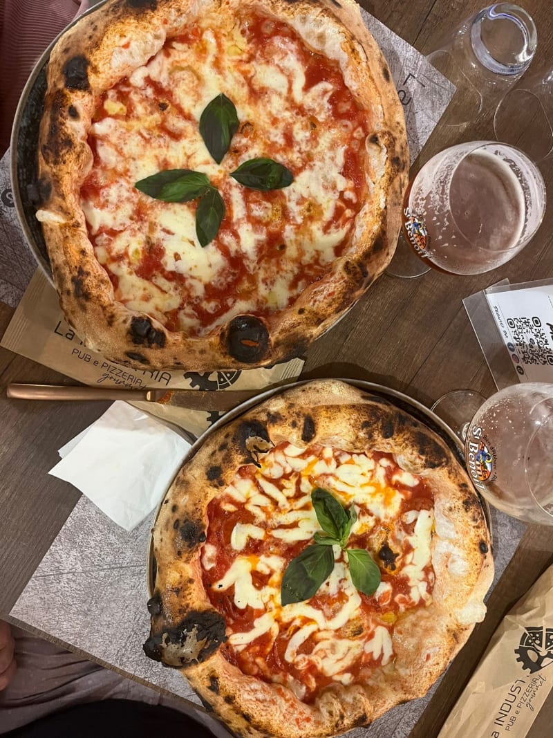 La Industria Pub-Pizzeria Gourmet