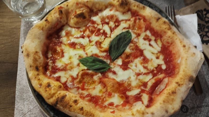 La Industria Pub-Pizzeria Gourmet