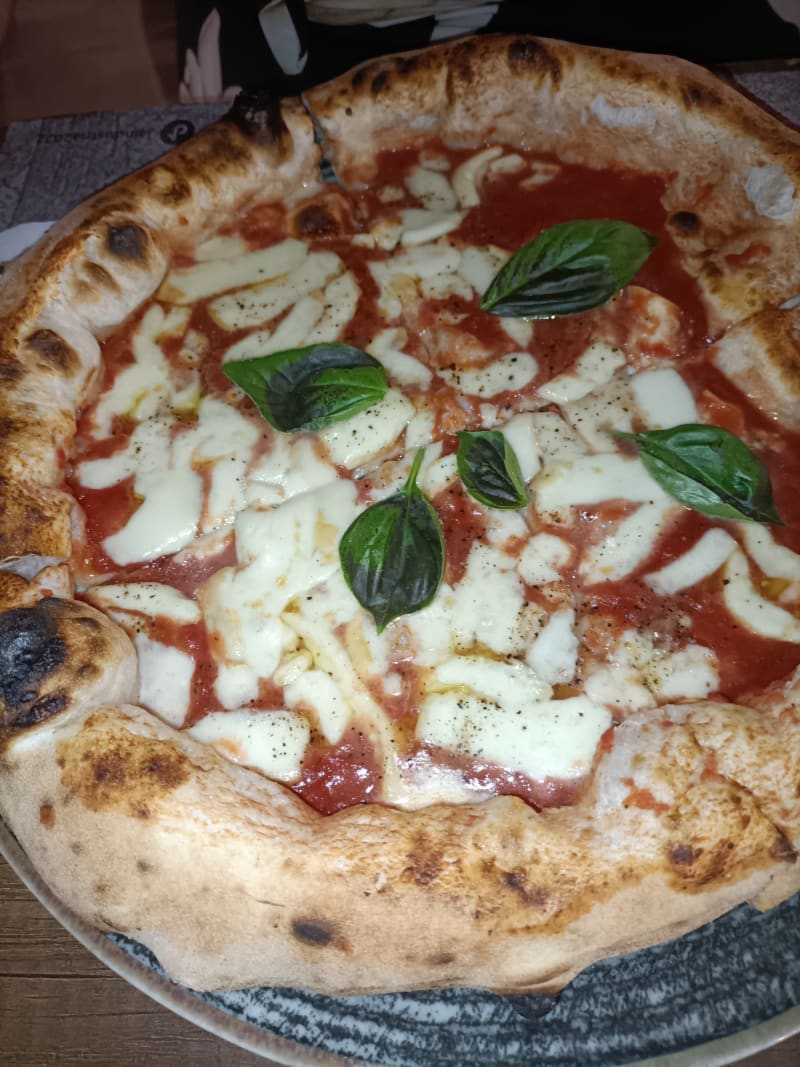 La Industria Pub-Pizzeria Gourmet