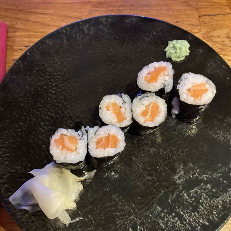 Maki Saumon - Teppanyaki Sushi, Paris