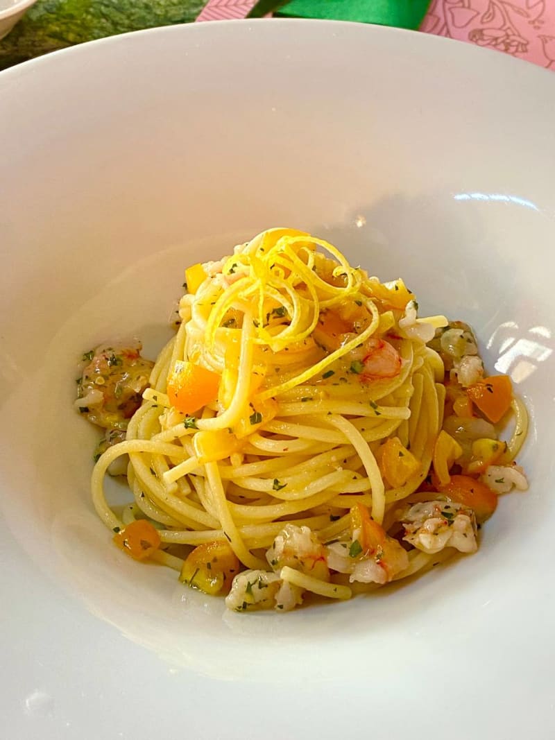 spaghettoni con pomodorini e gamberi - Eppol Pie, Milan