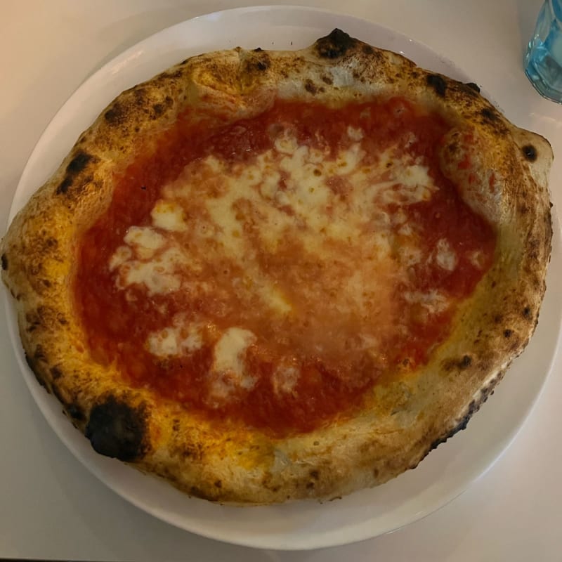 pizza margherita - Pizzeria Elsa, Milan