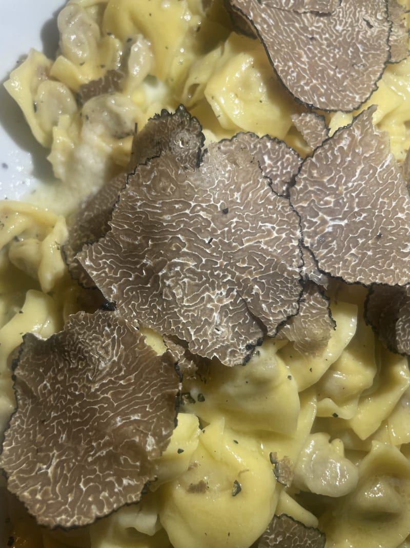 Cappelletti al tartufo nero locale  - Antenna dal Morino