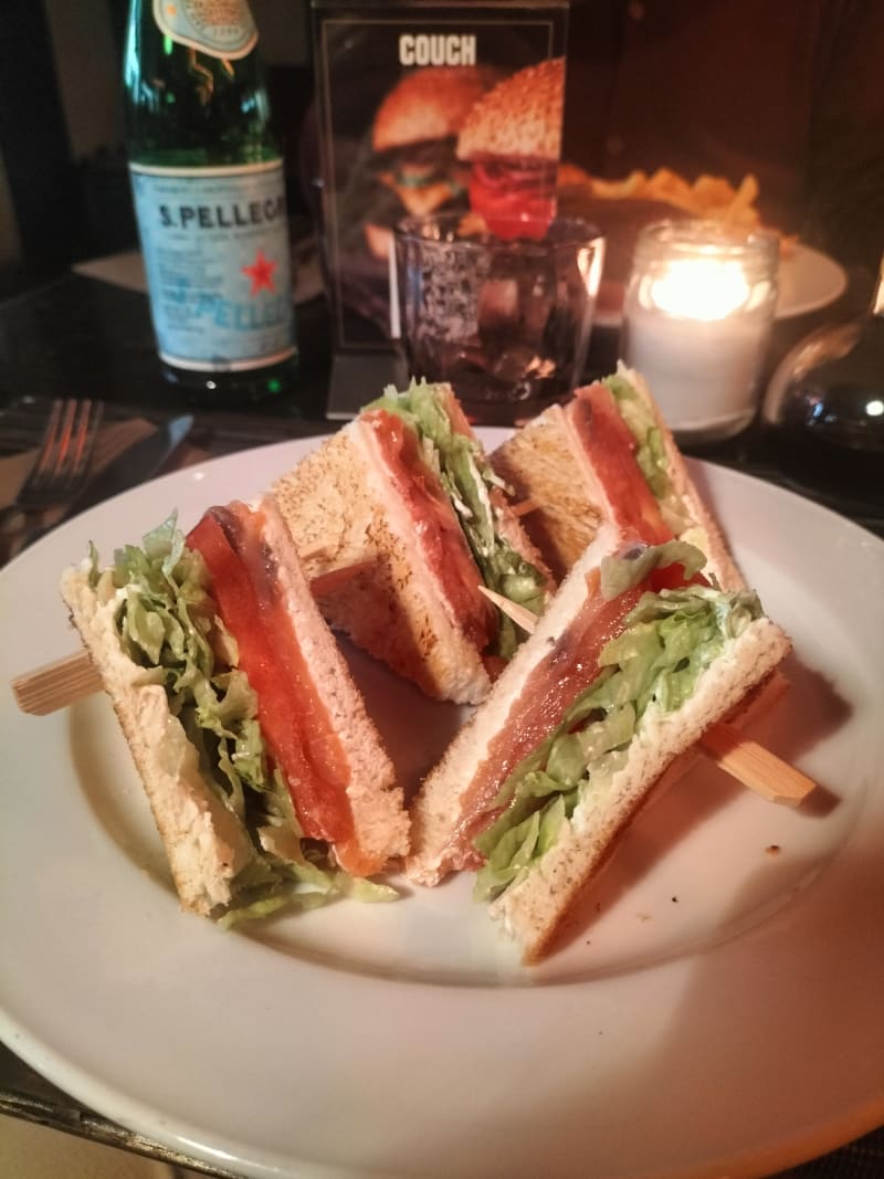 Sandwich con salmone  - Couch, Bari