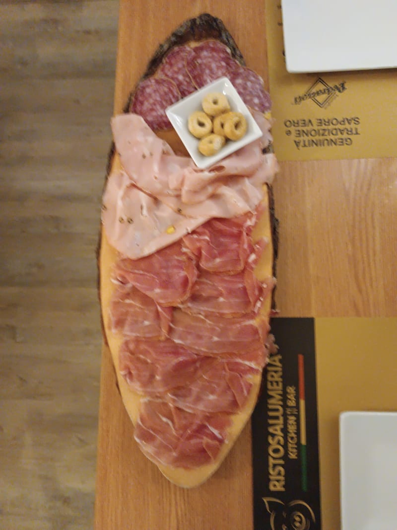 Tagliere sfizioso (consigliato per 2 persone) - Ristosalumeria Carpi, Carpi