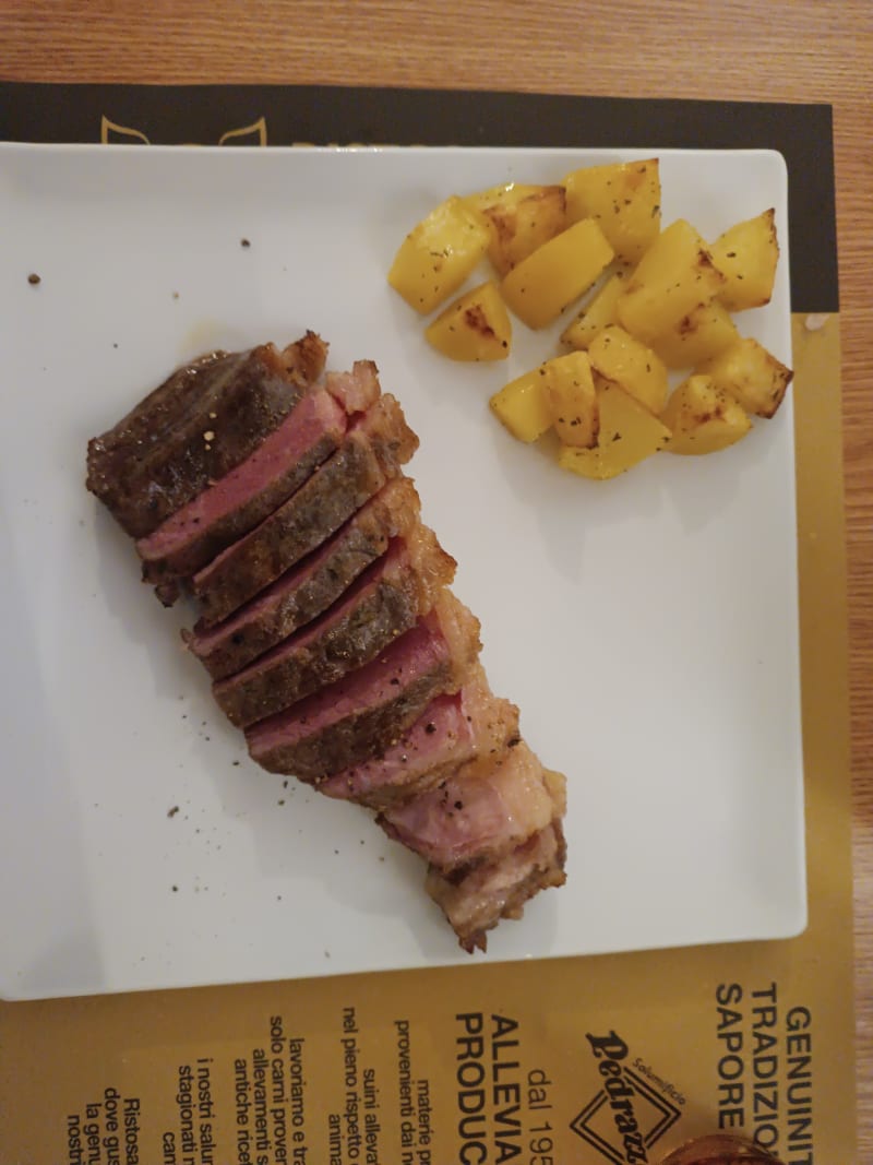 Tagliata di manzo CBT con patate al forno - Ristosalumeria Carpi, Carpi