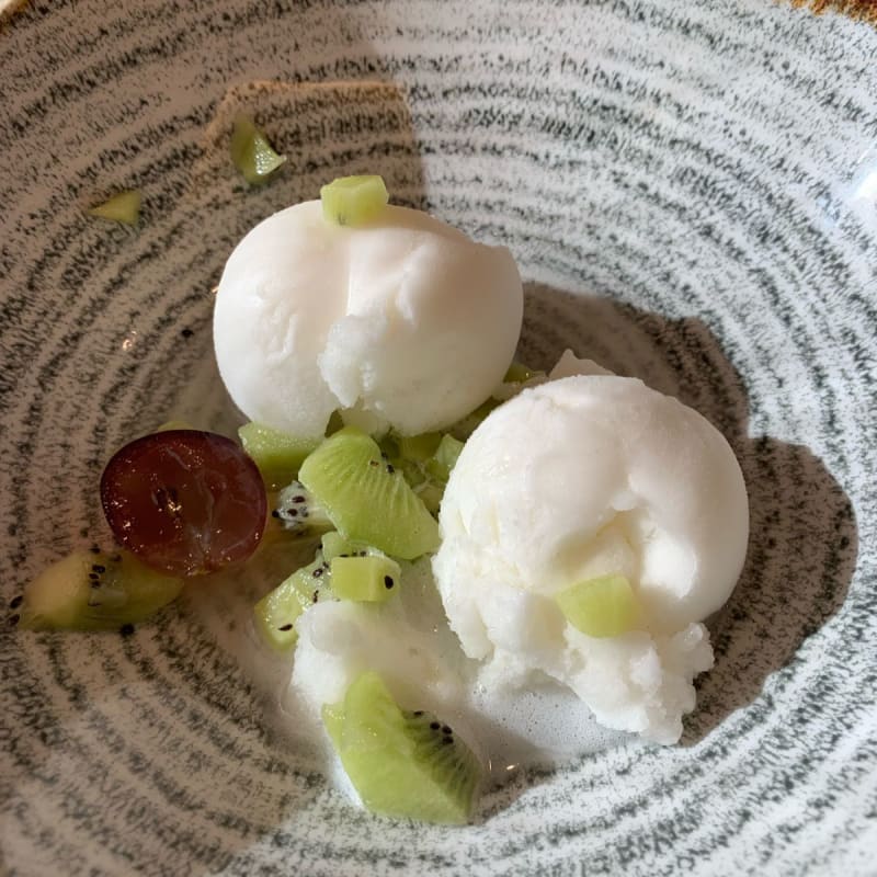 Delicioso, refrescante y digestivo. También tomamos coulant, totalmente casero y delicioso  - Ascent by Eboca Restaurant, Barcelona