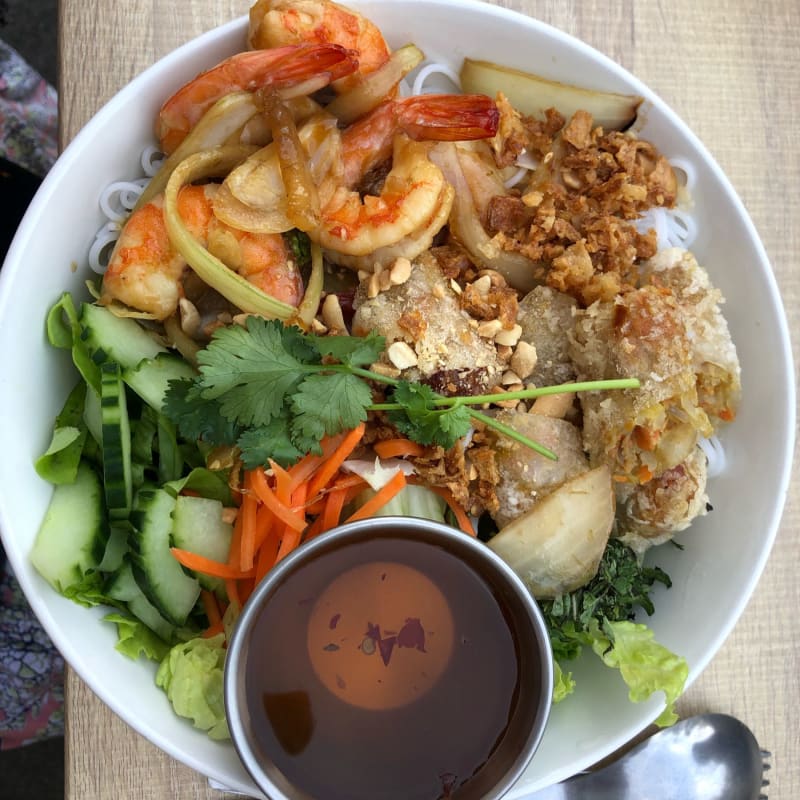 Belle présentation mais crevettes pas fraîches - Escale à Hanoi, Bourg-la-Reine