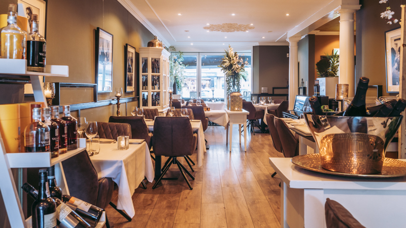 Cheval Blanc in Heemstede - Restaurant Reviews, Menu and Prices