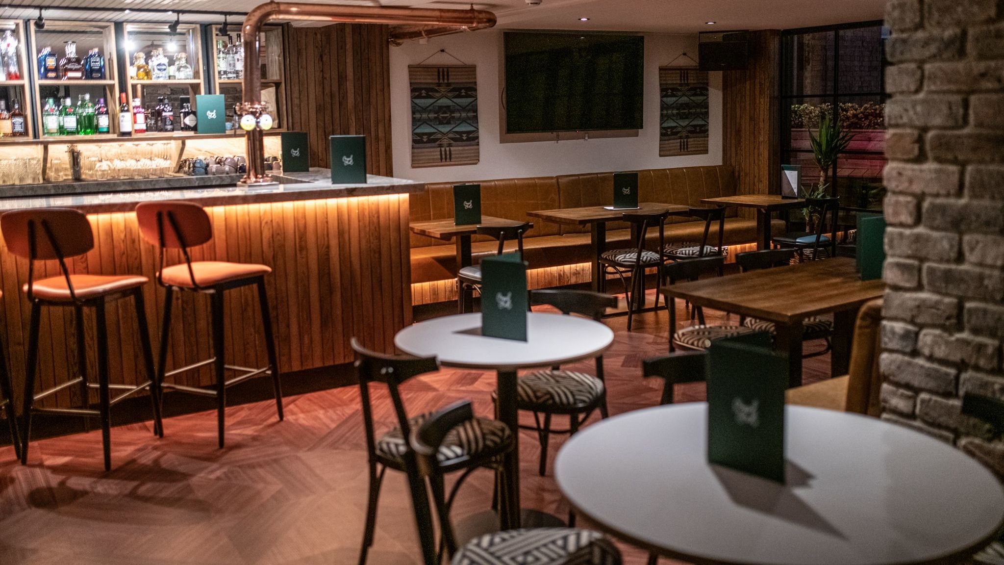 Carte et Menus 2022 Canal Club à Leeds TheFork