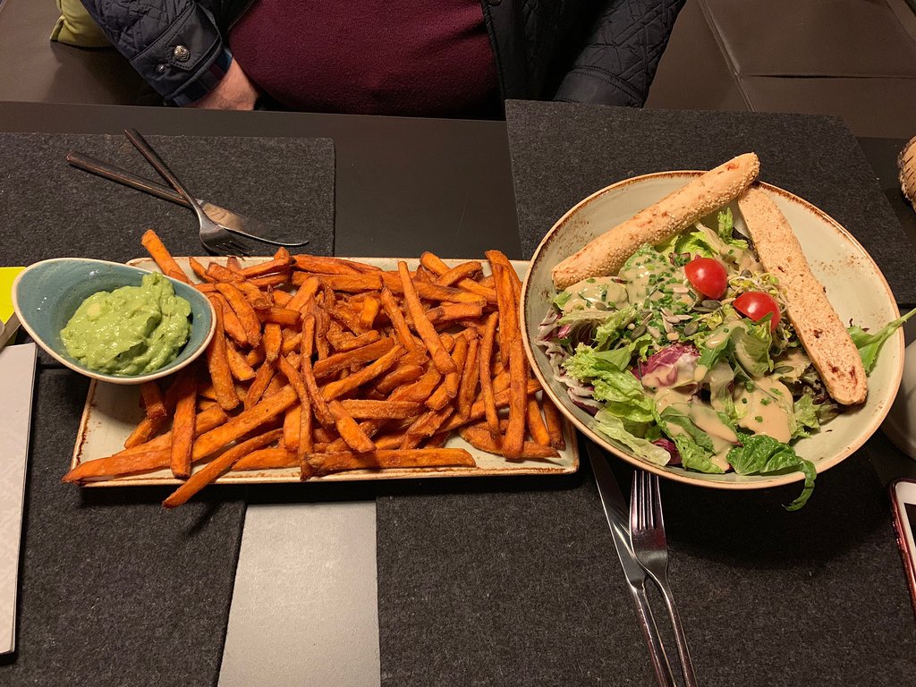hans im gluck burgergrill bar munchen nyx hotel in munich restaurant reviews menu and prices thefork