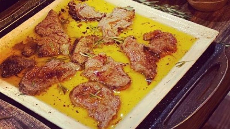 Beef Gold con oro commestibile - Foto di Beef Saloon, Napoli - Tripadvisor