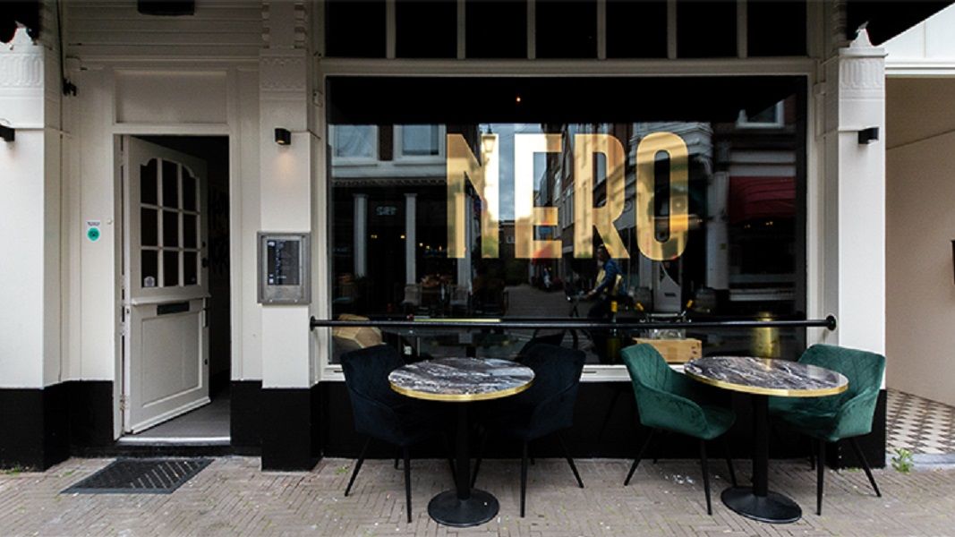 Nero, Den Haag