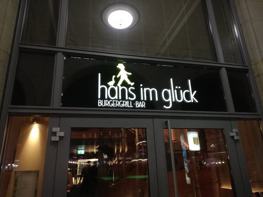 Hans Im Gluck Burgergrill Bar Dresden Altmarkt In Dresden Restaurant Reviews Menu And Prices Thefork