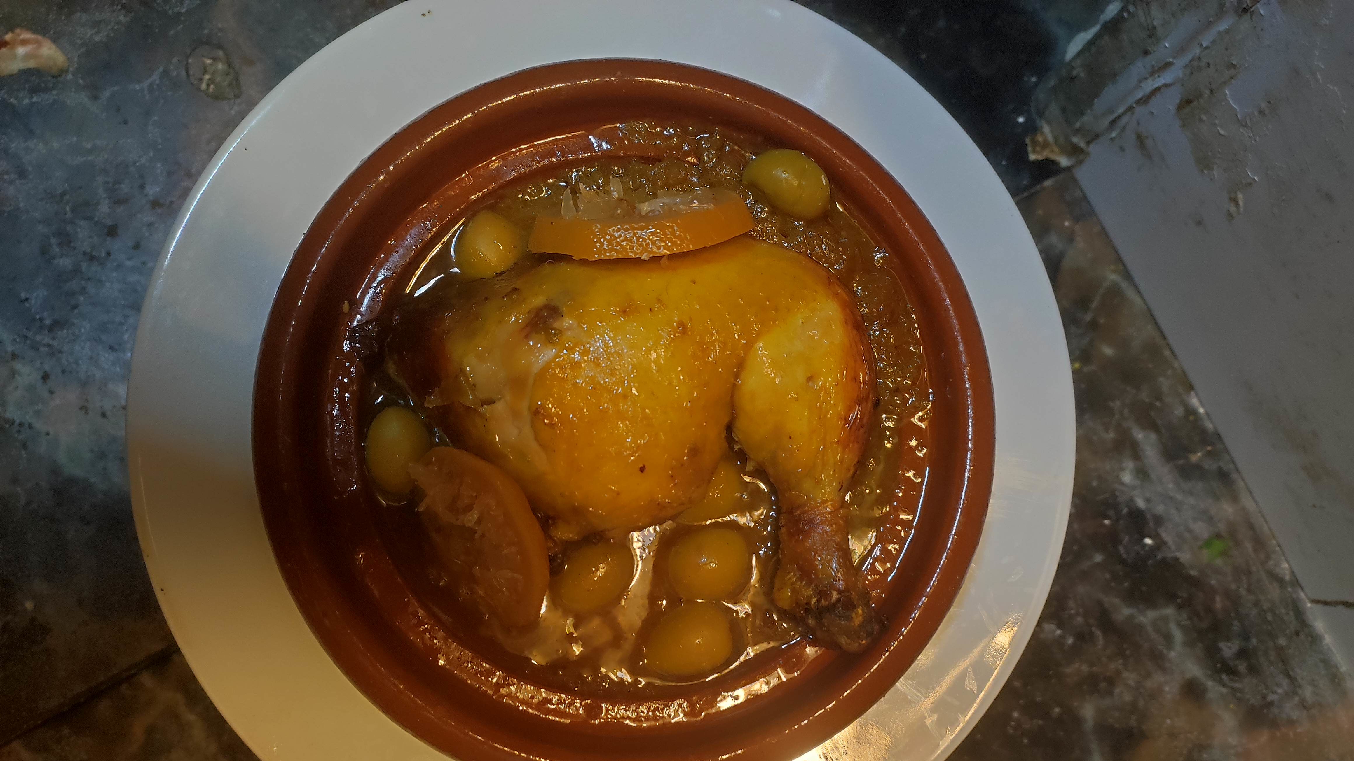 Tajine' marroquí de pollo con frutos secos & cuscús, A domicilio Barcelona, Meal&1